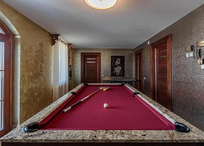 Transilvania Mansion *